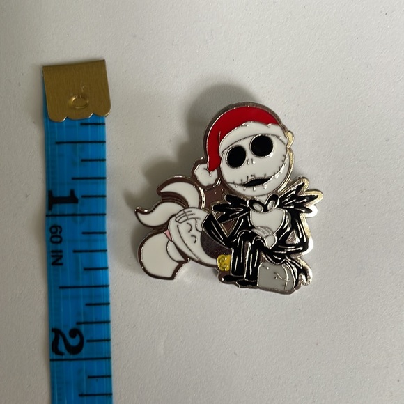 Nightmare before Christmas jack skellington and zero pin - Picture 3 of 3